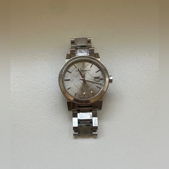 Burberry Grey Dial Stainless Steel Women's Watch - Picture 5 of 12
